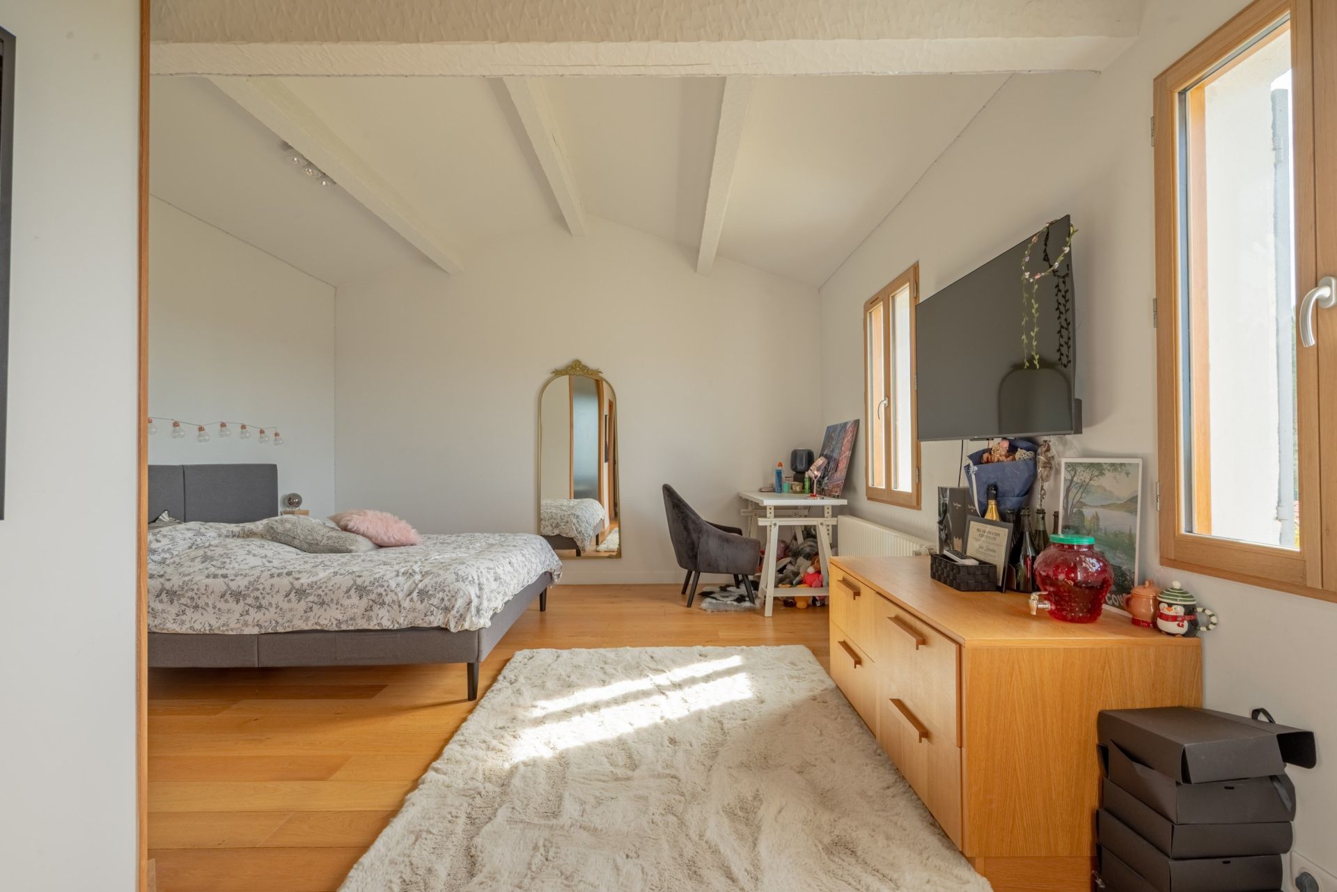 luxury house 9 Rooms for sale on AIX EN PROVENCE (13100)