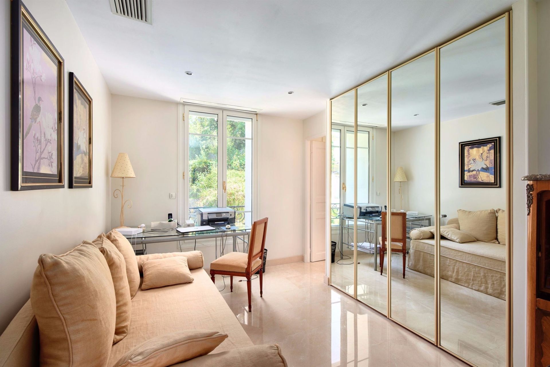 townhouse 7 Rooms for sale on CANNES (06400)