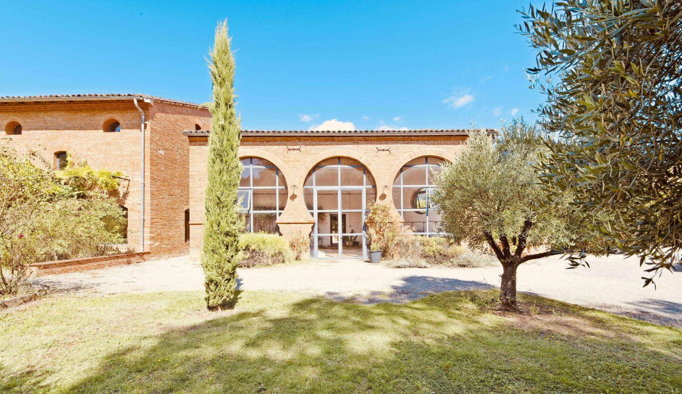 luxury house 12 Rooms for sale on LAYRAC SUR TARN (31340)