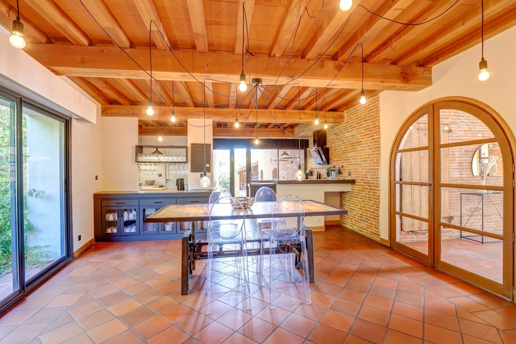 luxury house 12 Rooms for sale on LAYRAC SUR TARN (31340)