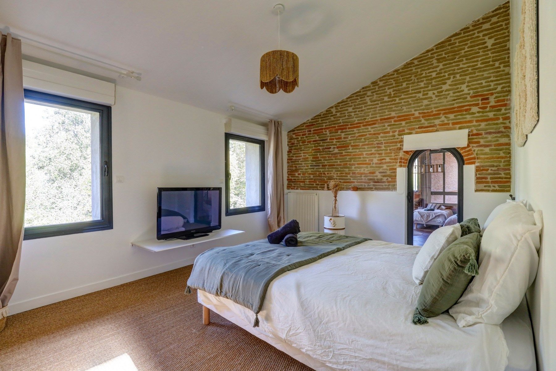 luxury house 12 Rooms for sale on LAYRAC SUR TARN (31340)