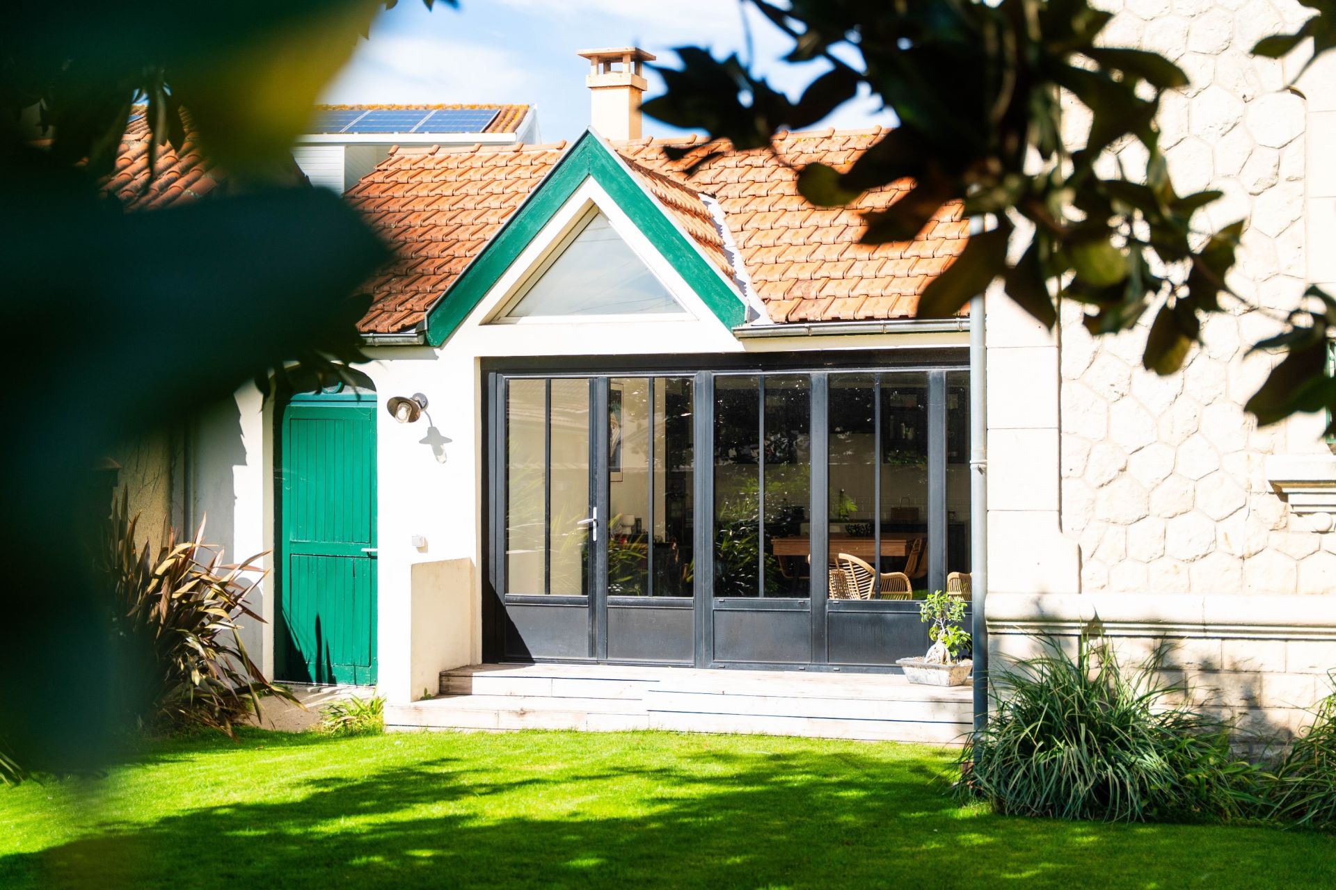 luxury house 6 Rooms for sale on CHATELAILLON PLAGE (17340)