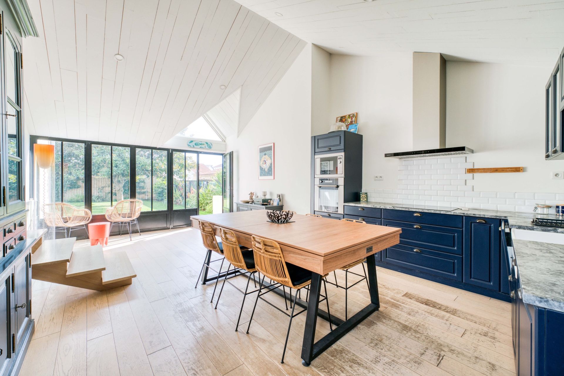 luxury house 6 Rooms for sale on CHATELAILLON PLAGE (17340)