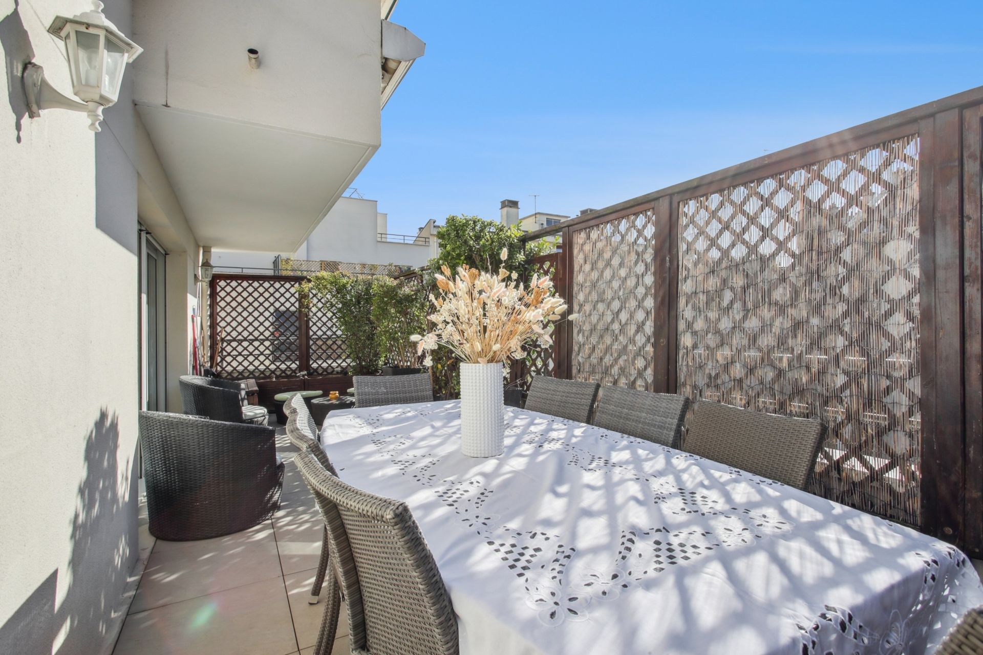 luxury apartment 6 Rooms for sale on PARIS (75020)