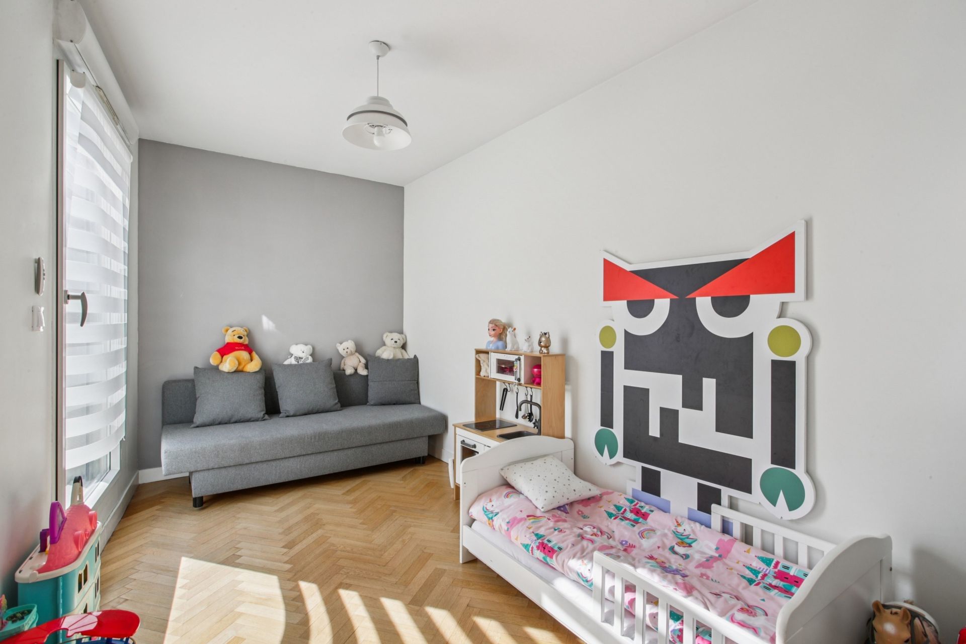 luxury apartment 6 Rooms for sale on PARIS (75020)