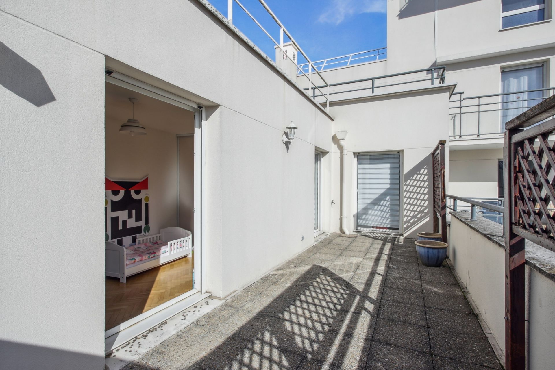 luxury apartment 6 Rooms for sale on PARIS (75020)