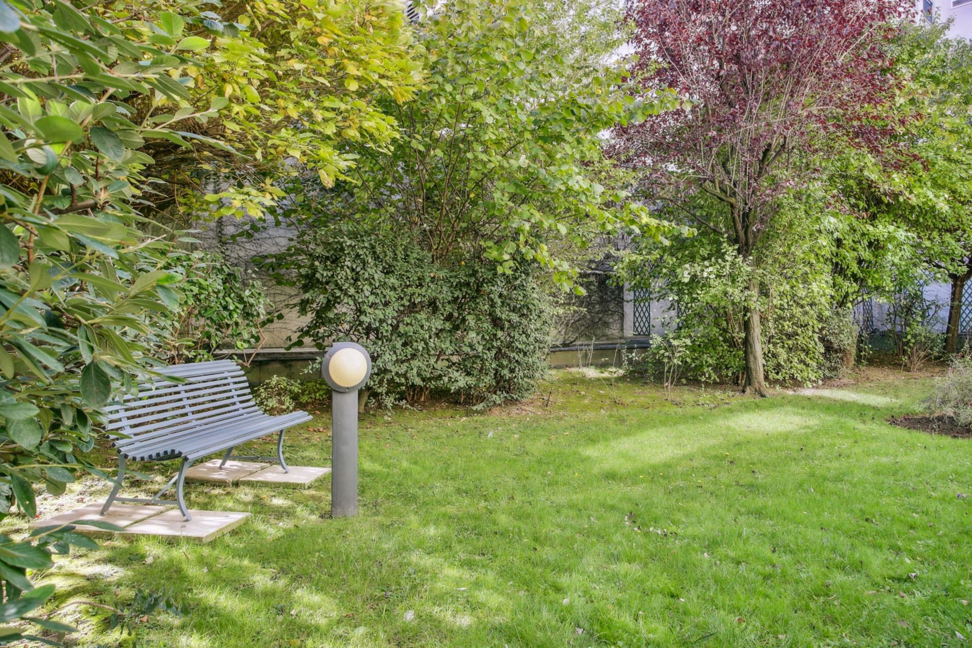 luxury apartment 6 Rooms for sale on PARIS (75020)