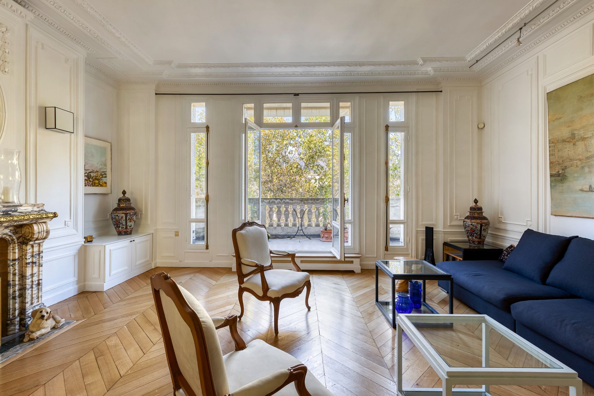 luxury apartment 5 Rooms for sale on PARIS (75007)