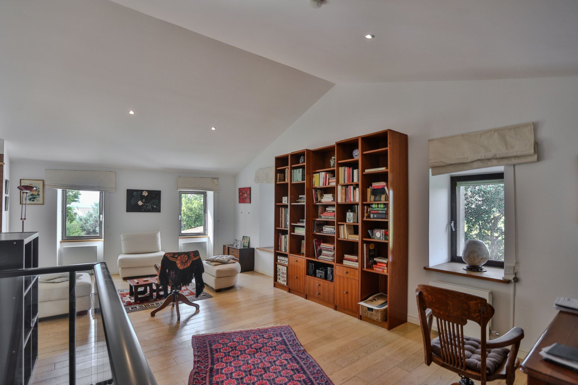 luxury house 7 Rooms for sale on GORDES (84220)