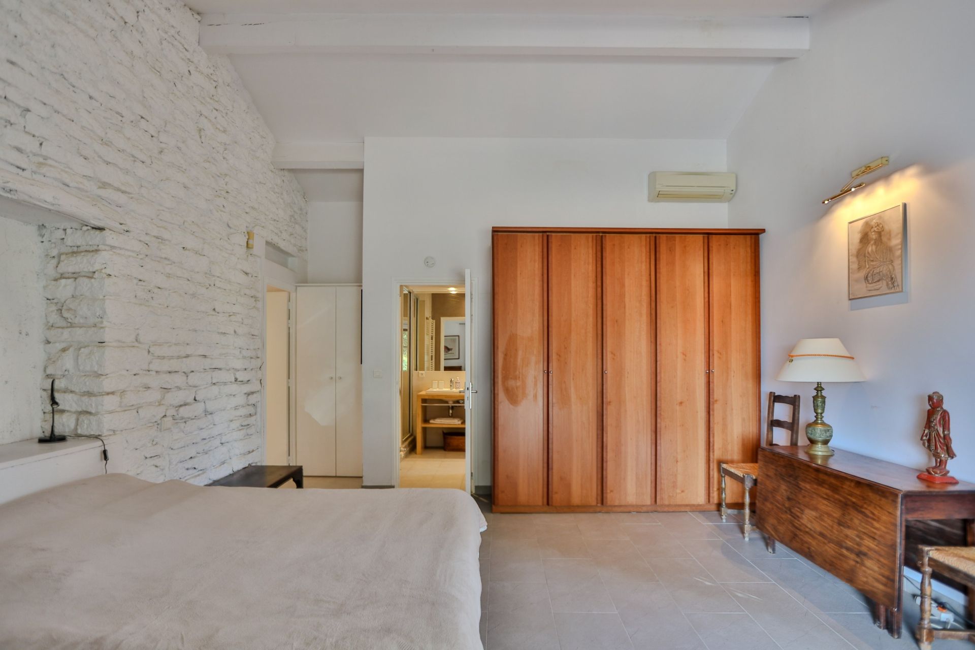 luxury house 7 Rooms for sale on GORDES (84220)