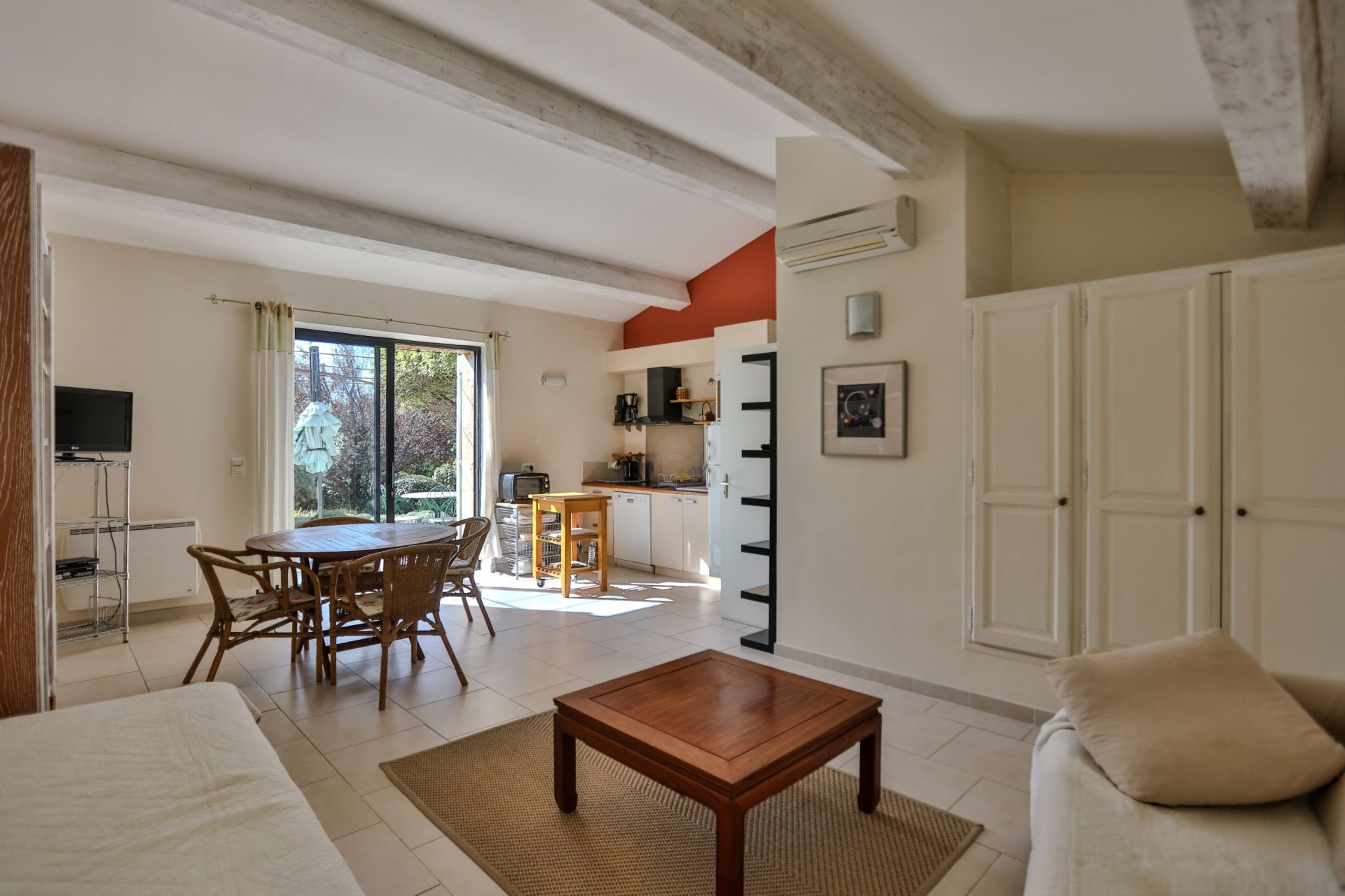 luxury house 7 Rooms for sale on GORDES (84220)