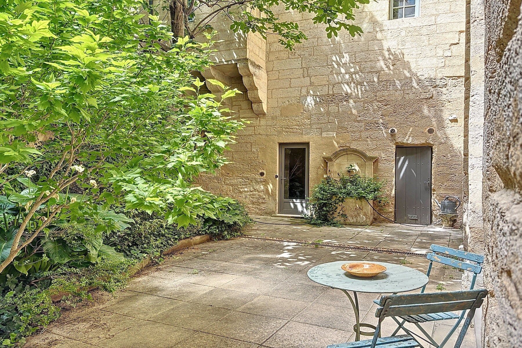 mansion (hôtel particulier) 5 Rooms for sale on UZES (30700)