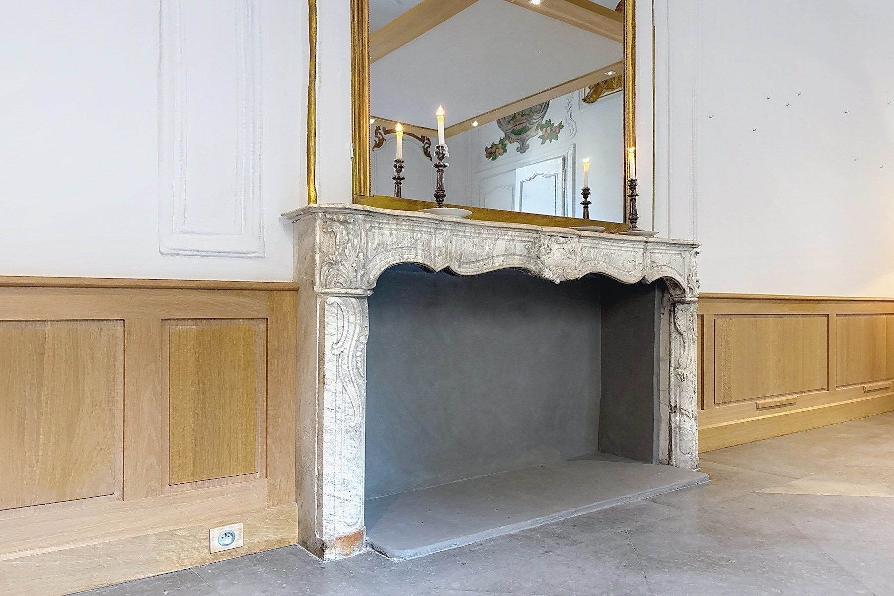 mansion (hôtel particulier) 5 Rooms for sale on UZES (30700)