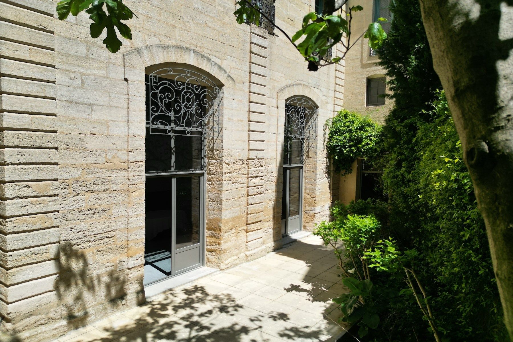 mansion (hôtel particulier) 5 Rooms for sale on UZES (30700)