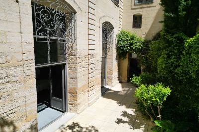 Sale Mansion (hôtel particulier) Uzès 5 Rooms 260 m²