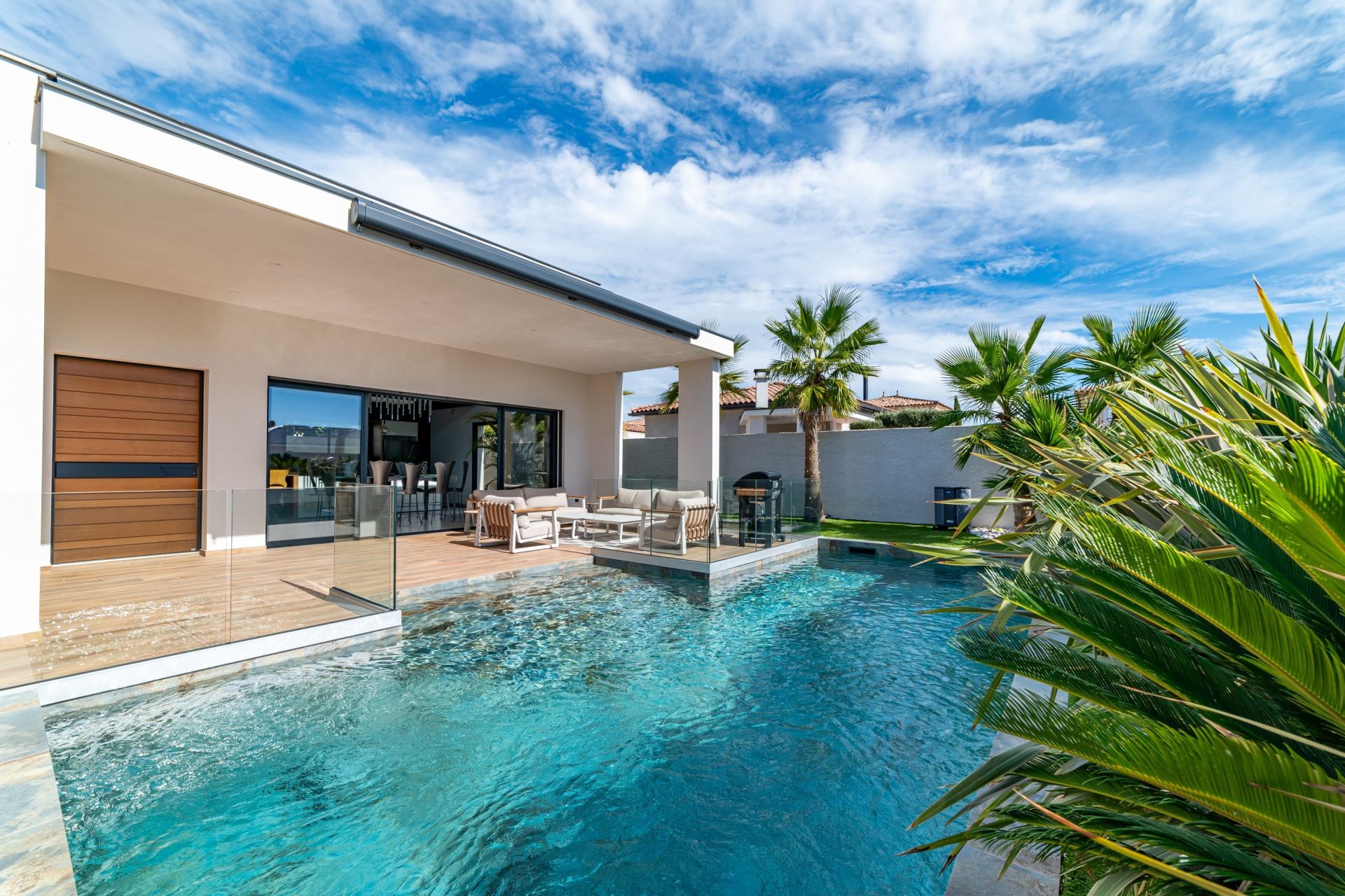 luxury house 5 Rooms for sale on AGDE (34300)