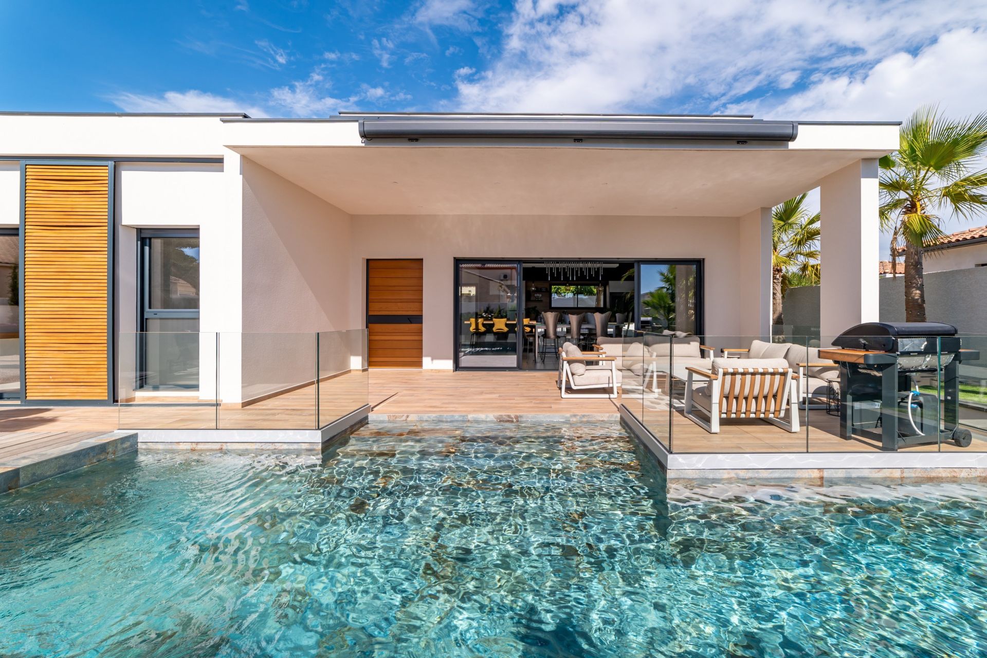 luxury house 5 Rooms for sale on AGDE (34300)