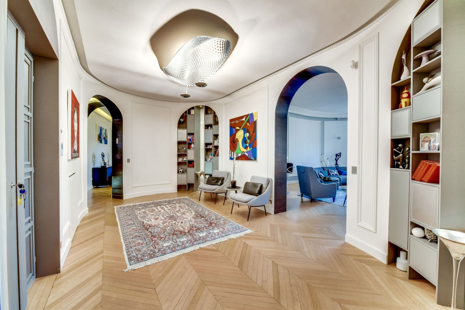 luxury apartment 6 Rooms for sale on PARIS (75116)