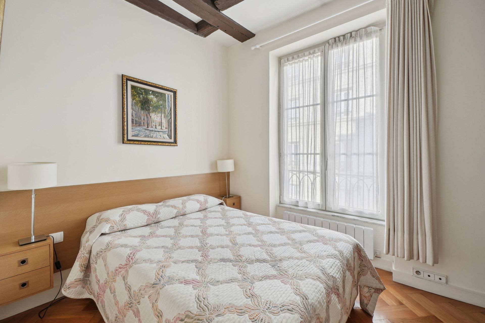 luxury apartment 2 Rooms for sale on PARIS (75001)