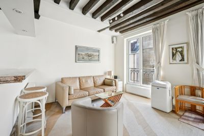 Sale Luxury apartment Paris 1 2 Rooms 52 m²