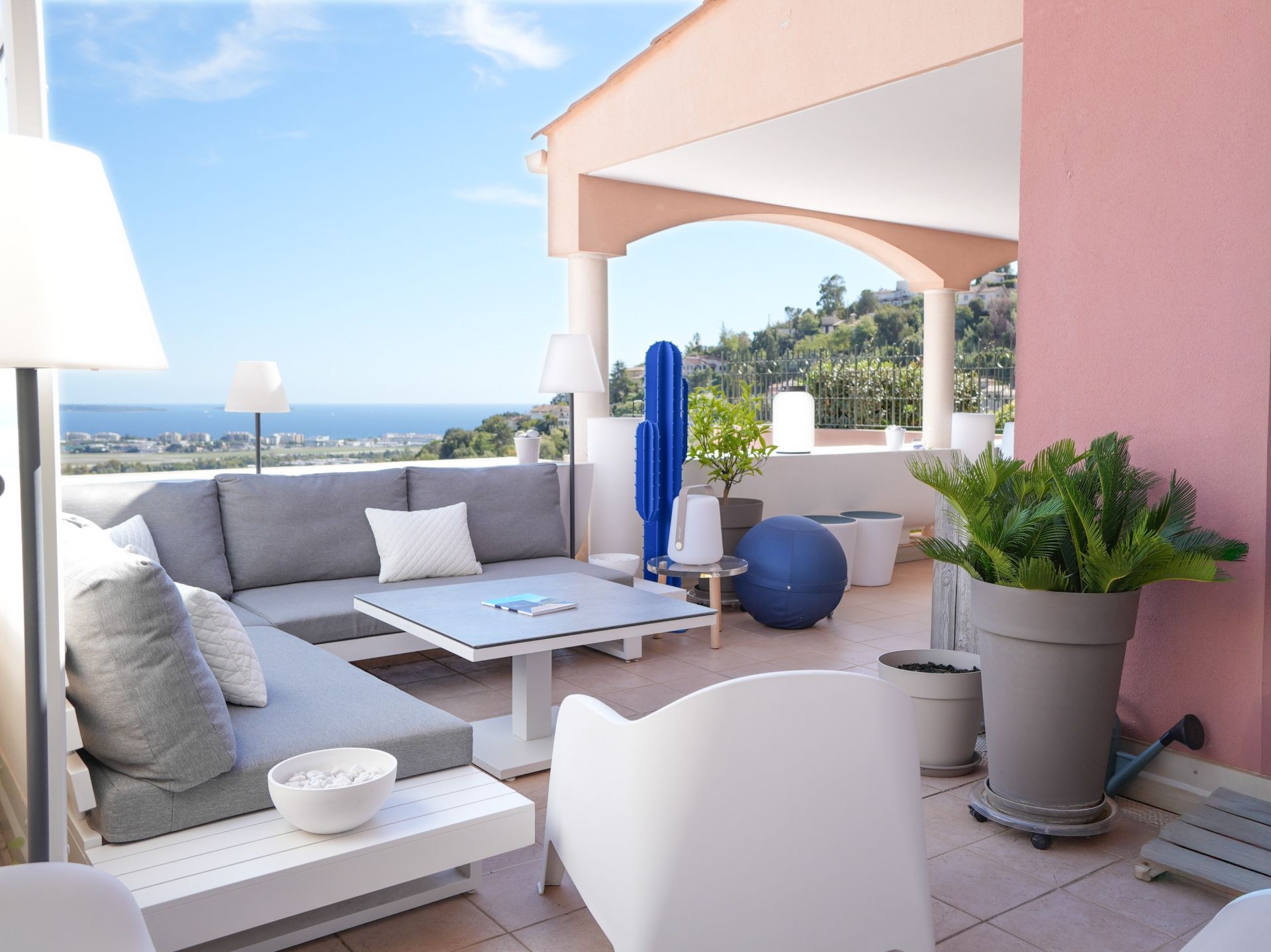 luxury apartment 3 Rooms for sale on MANDELIEU LA NAPOULE (06210)