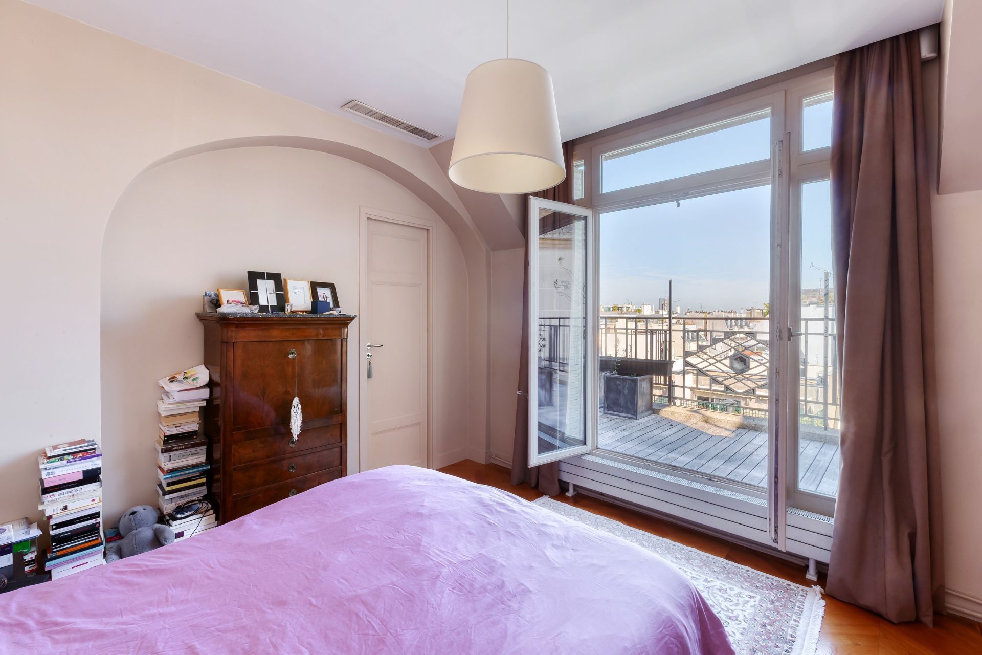 luxury apartment 13 Rooms for sale on PARIS (75016)
