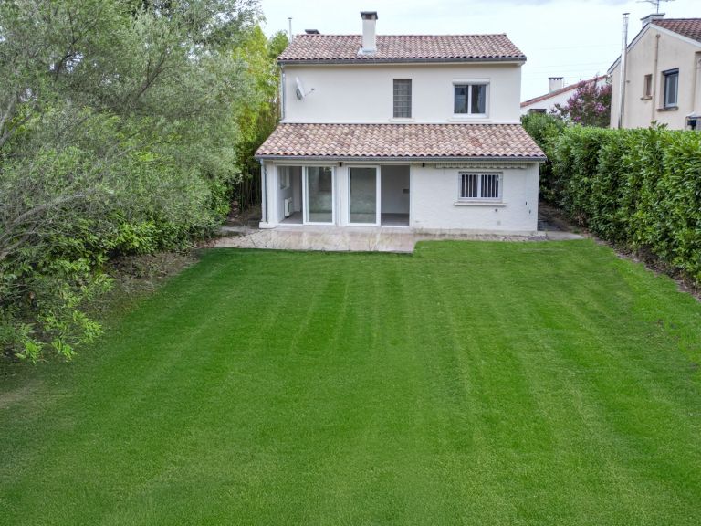 luxury house 5 Rooms for rent on L UNION (31240)