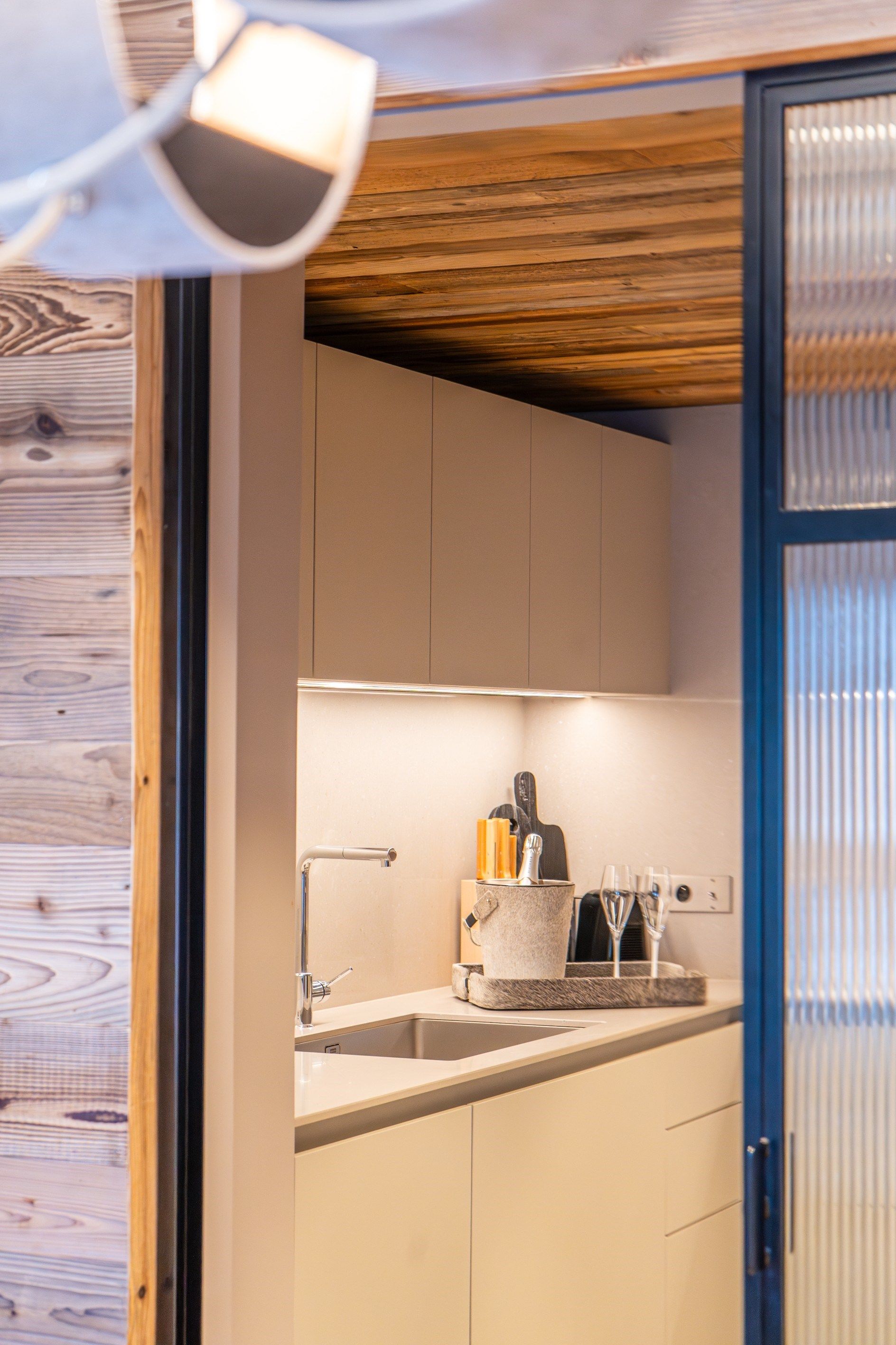 luxury apartment 5 Rooms for seasonal rent on MERIBEL LES ALLUES (73550)