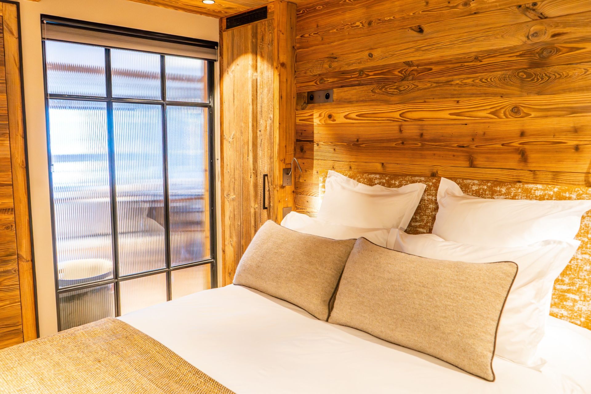 luxury apartment 5 Rooms for seasonal rent on MERIBEL LES ALLUES (73550)