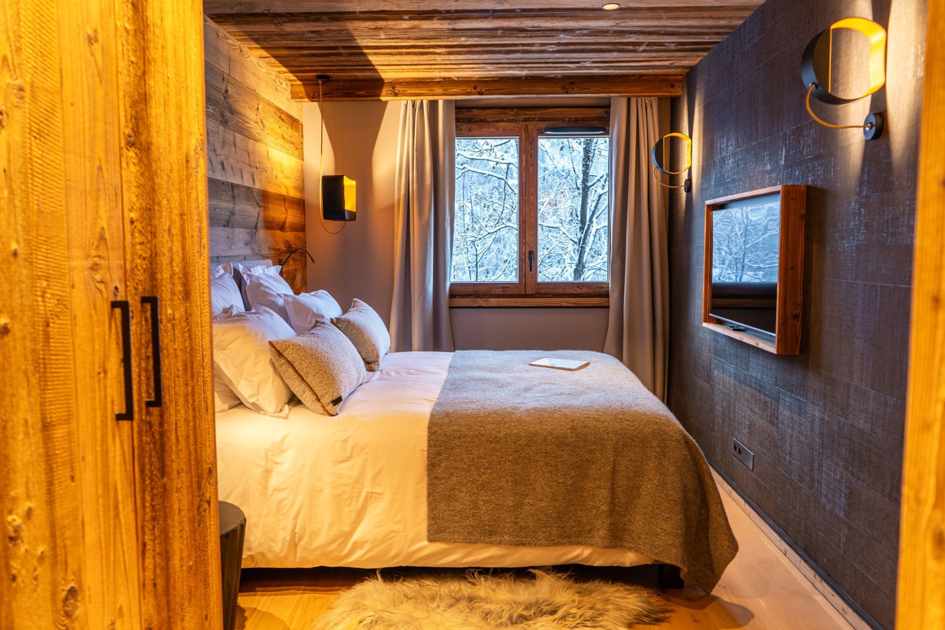luxury apartment 5 Rooms for seasonal rent on MERIBEL LES ALLUES (73550)