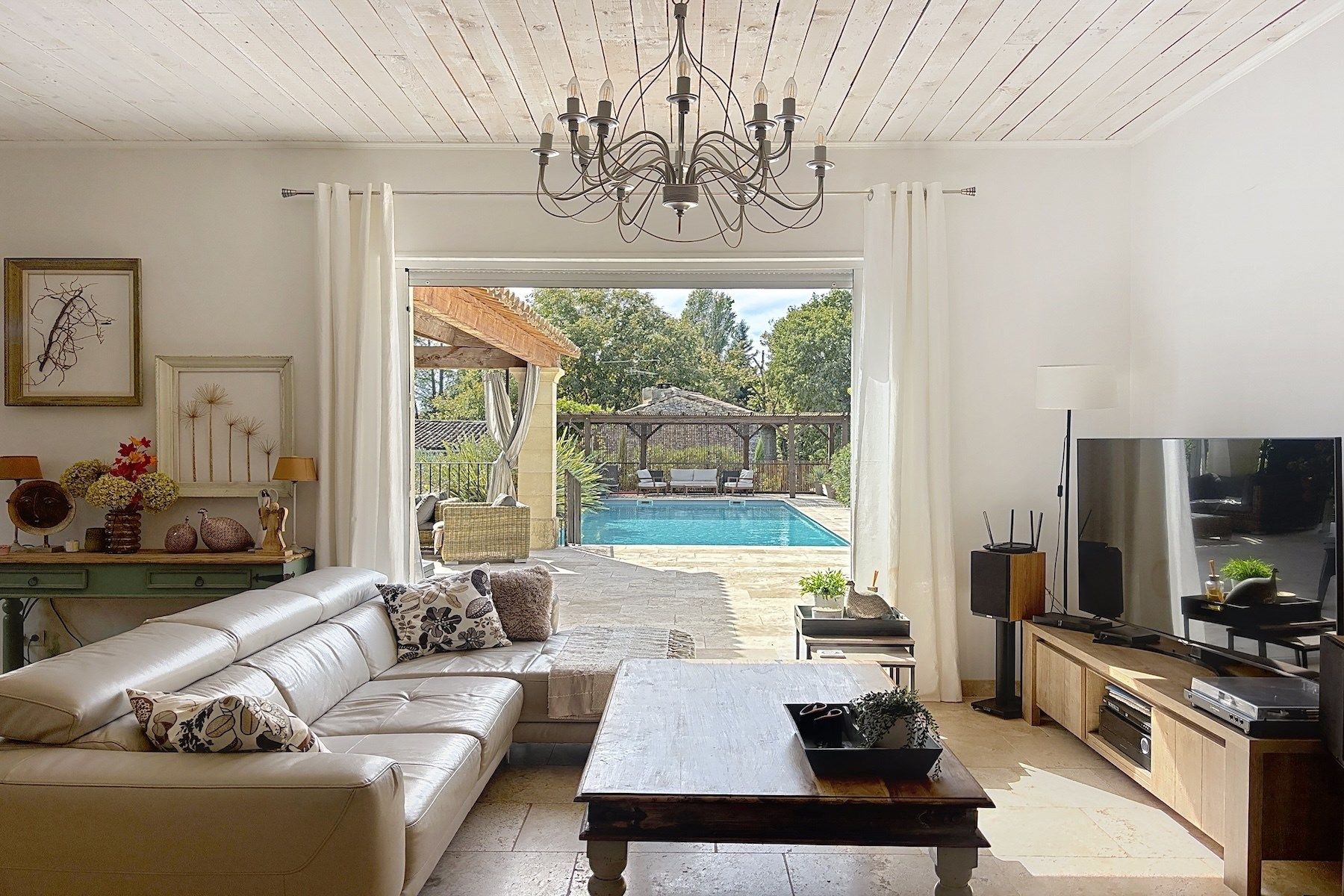 luxury house 6 Rooms for sale on UZES (30700)