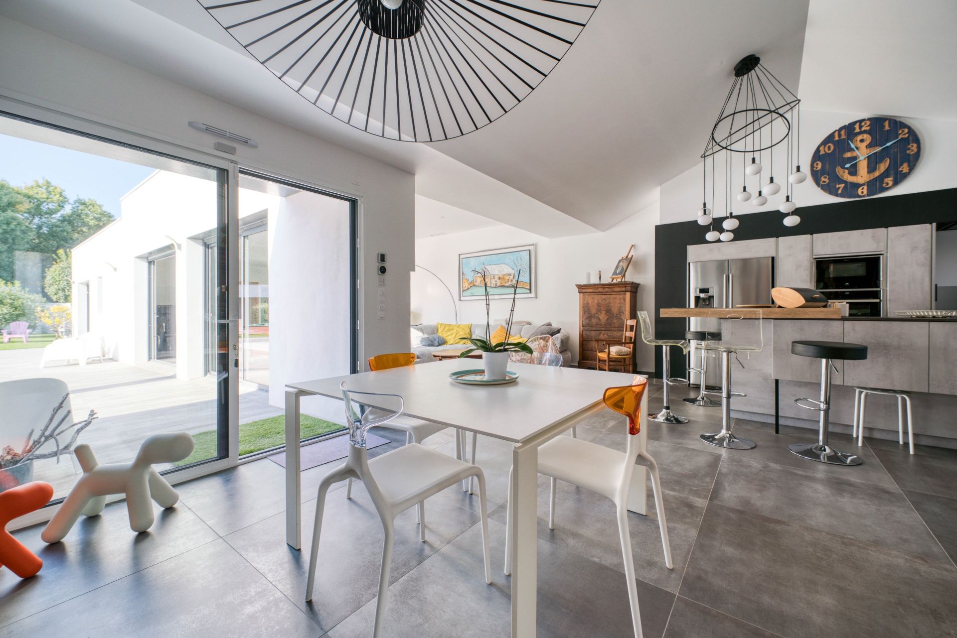 contemporary house 5 Rooms for sale on AYTRE (17440)