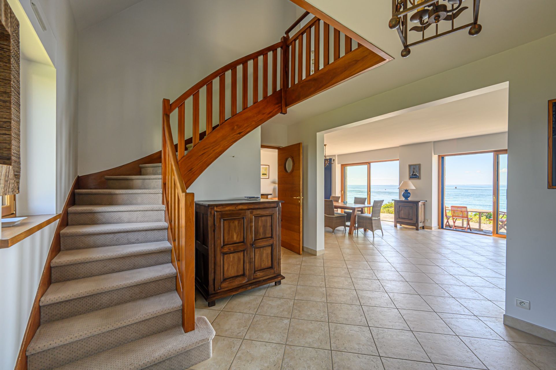 luxury house 6 Rooms for sale on PORT NAVALO (56640)