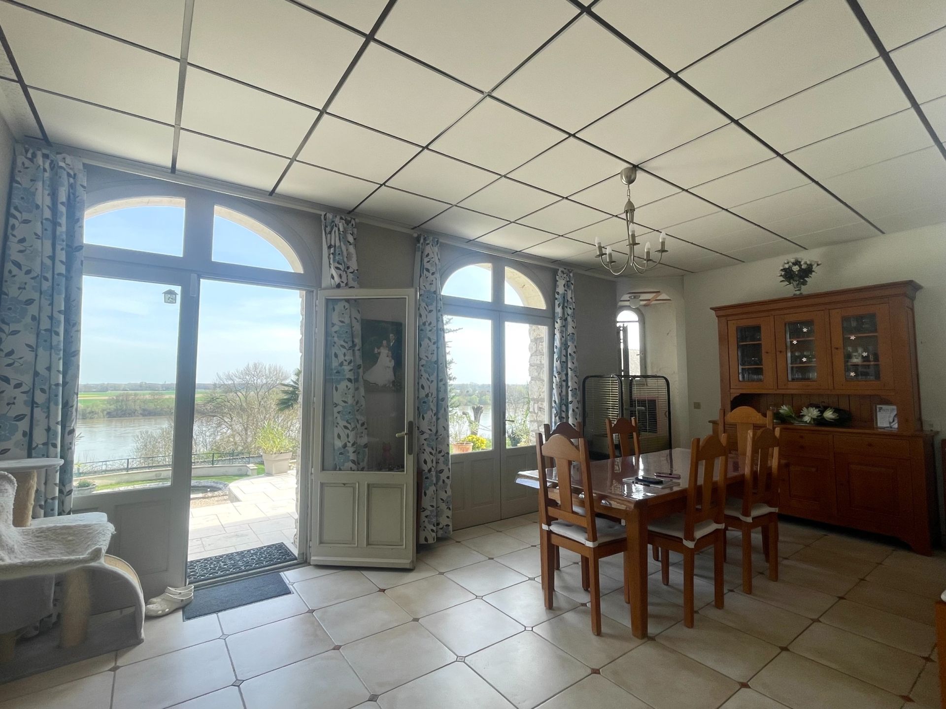 luxury house 10 Rooms for sale on MEUNG SUR LOIRE (45130)