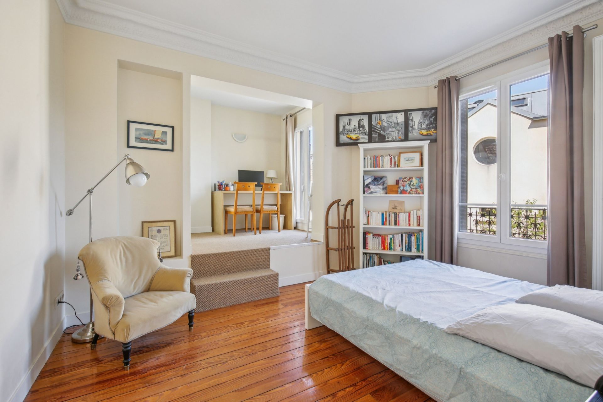 luxury house 7 Rooms for sale on LA GARENNE COLOMBES (92250)