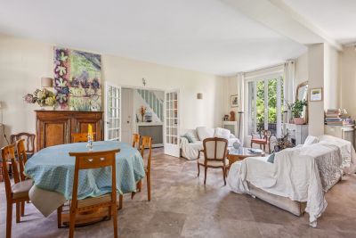 Sale Luxury house La Garenne-Colombes 7 Rooms 218 m²