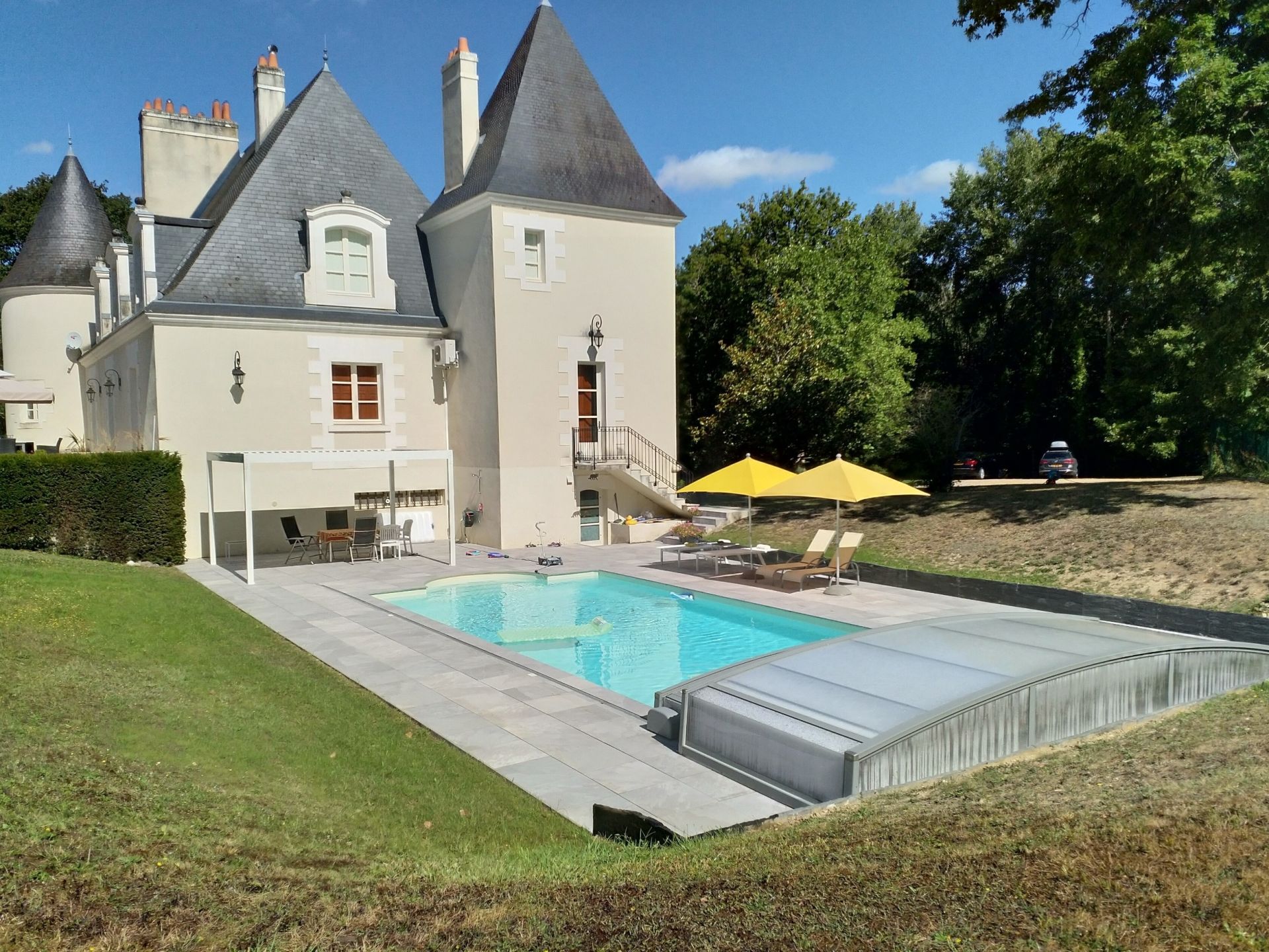 manor house 16 Rooms for sale on TOURS (37000)
