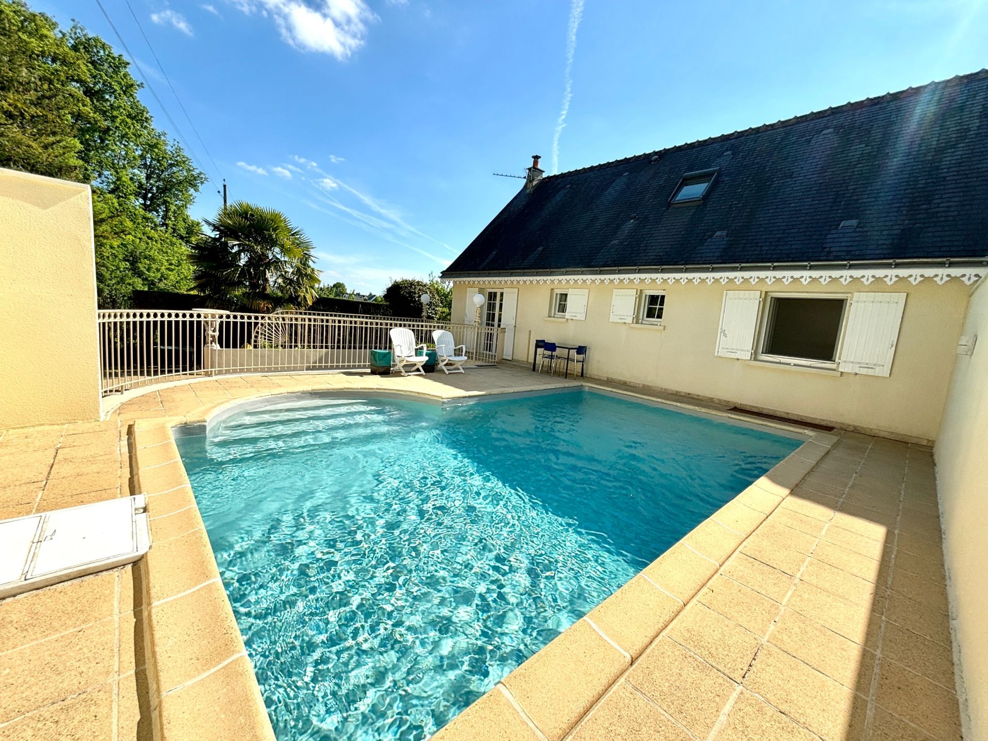 luxury house 7 Rooms for sale on ST ROCH (37390)