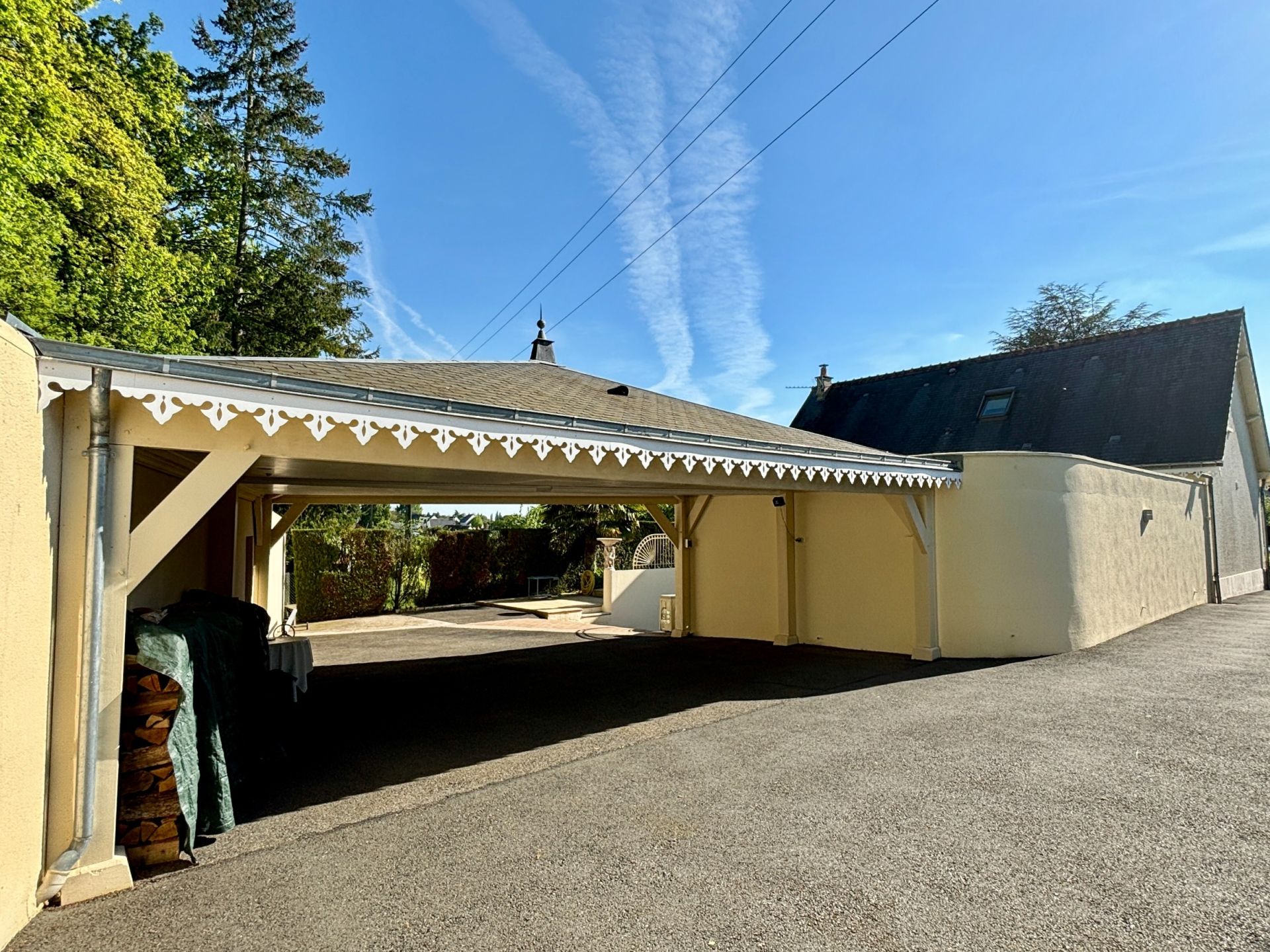 luxury house 7 Rooms for sale on ST ROCH (37390)