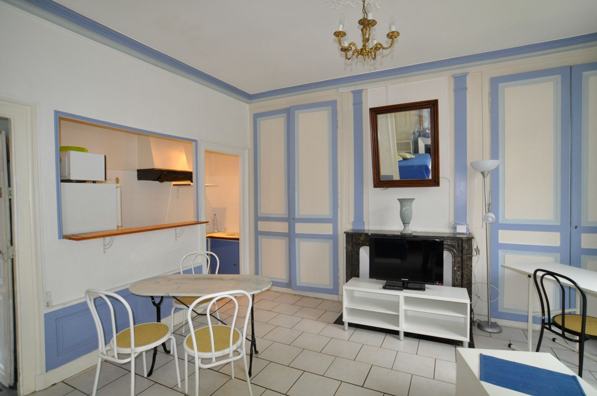 building for sale on TOURS (37000)