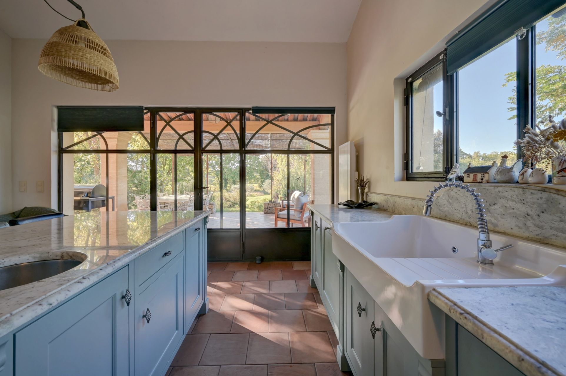 luxury house 8 Rooms for sale on AIX EN PROVENCE (13100)