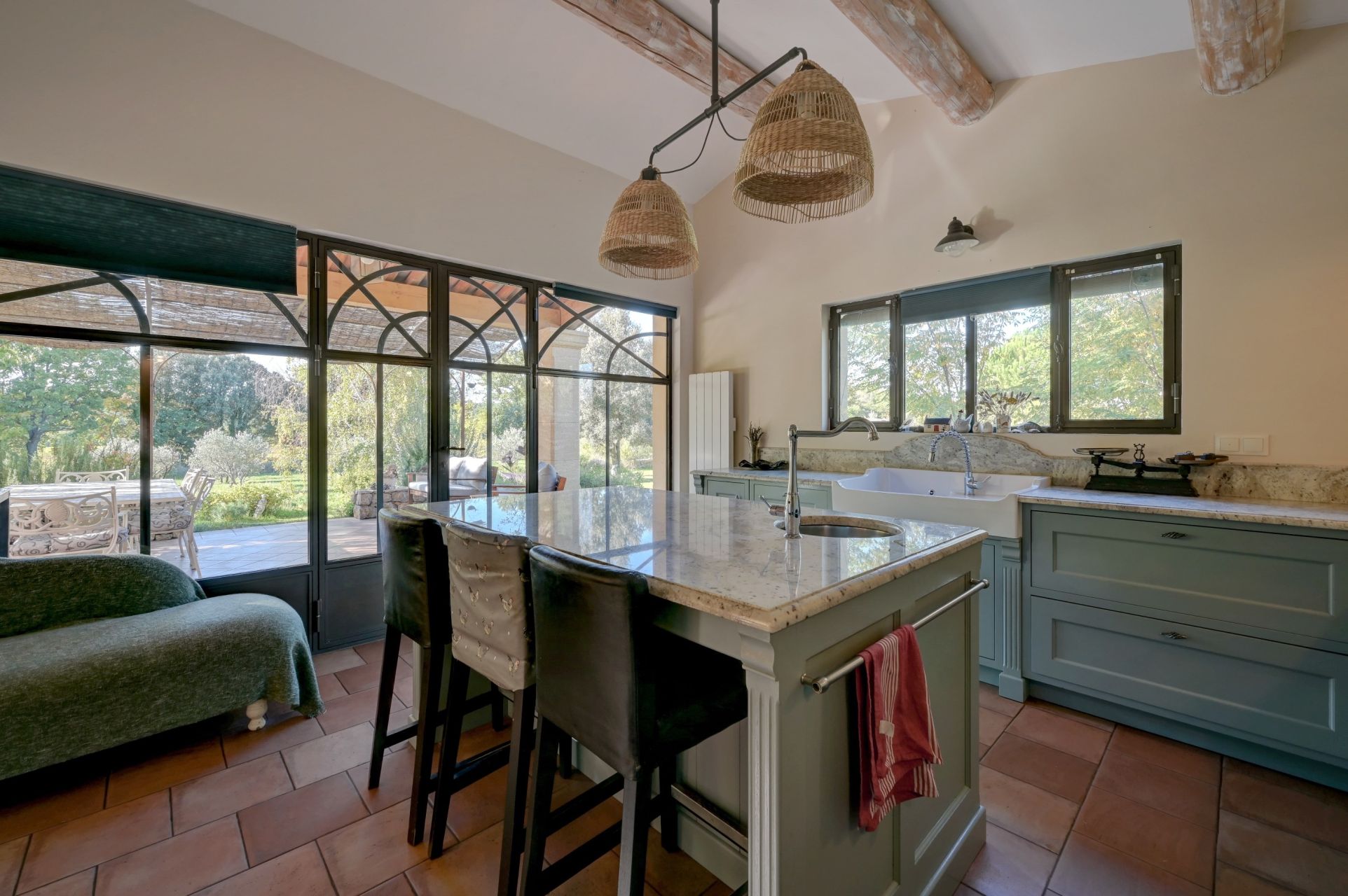 luxury house 8 Rooms for sale on AIX EN PROVENCE (13100)