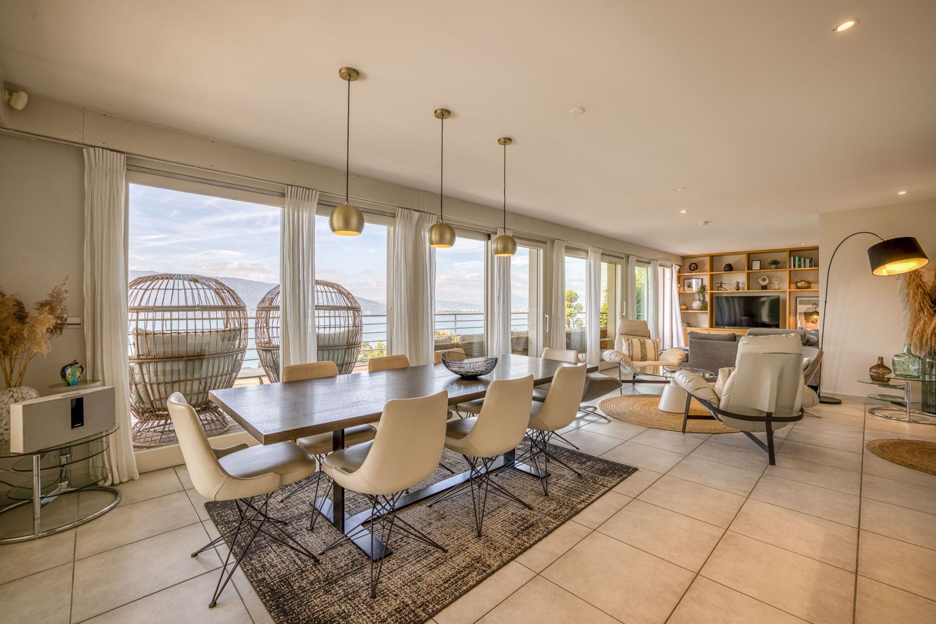 luxury house 6 Rooms for sale on VEYRIER DU LAC (74290)