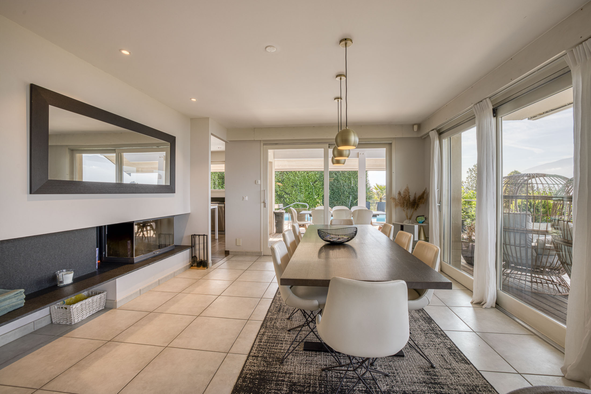 luxury house 6 Rooms for sale on VEYRIER DU LAC (74290)