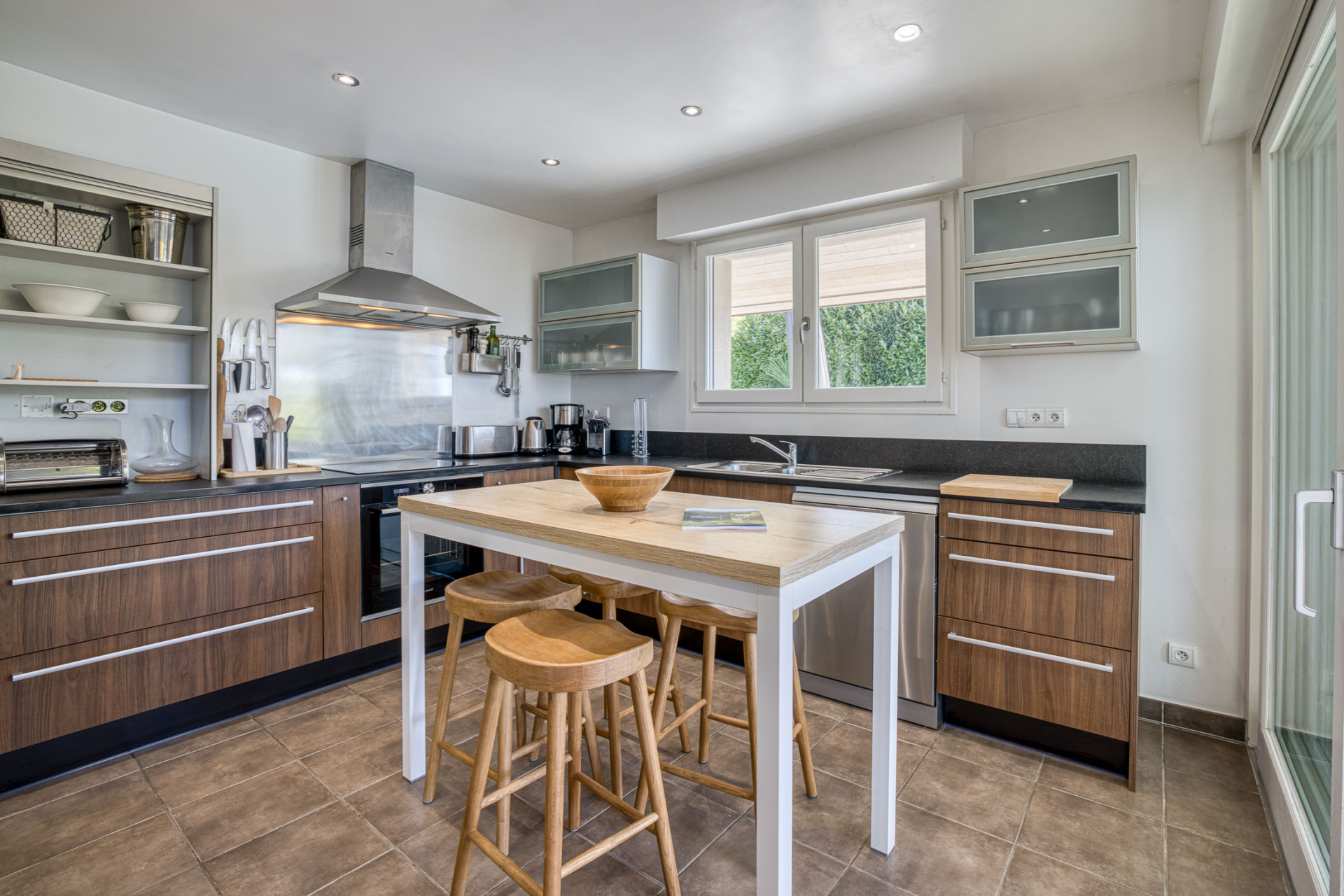 luxury house 6 Rooms for sale on VEYRIER DU LAC (74290)