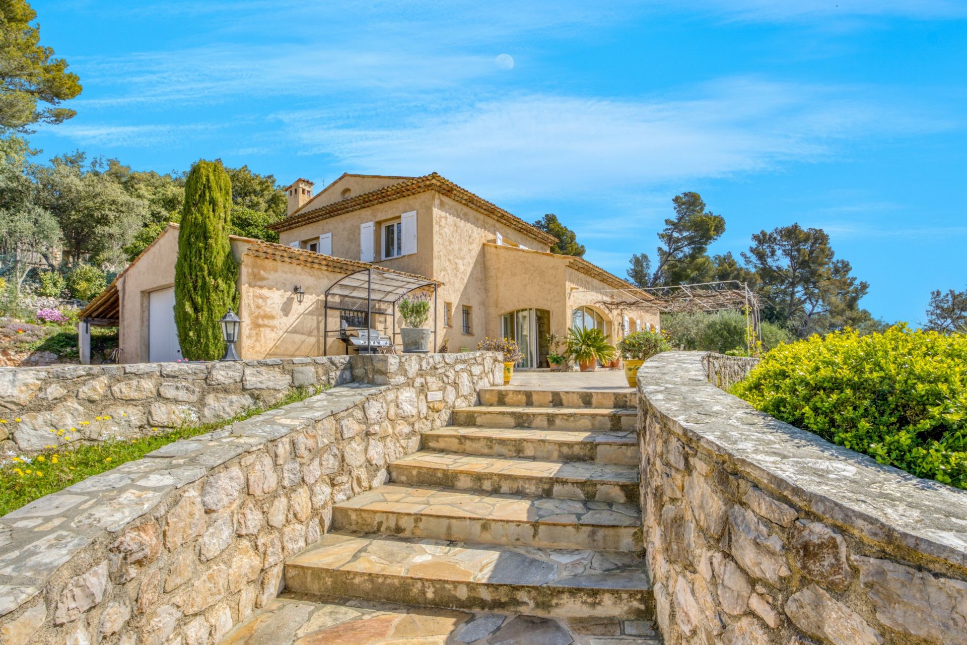 villa de luxe 5 Pièces en vente sur CABRIS (06530)