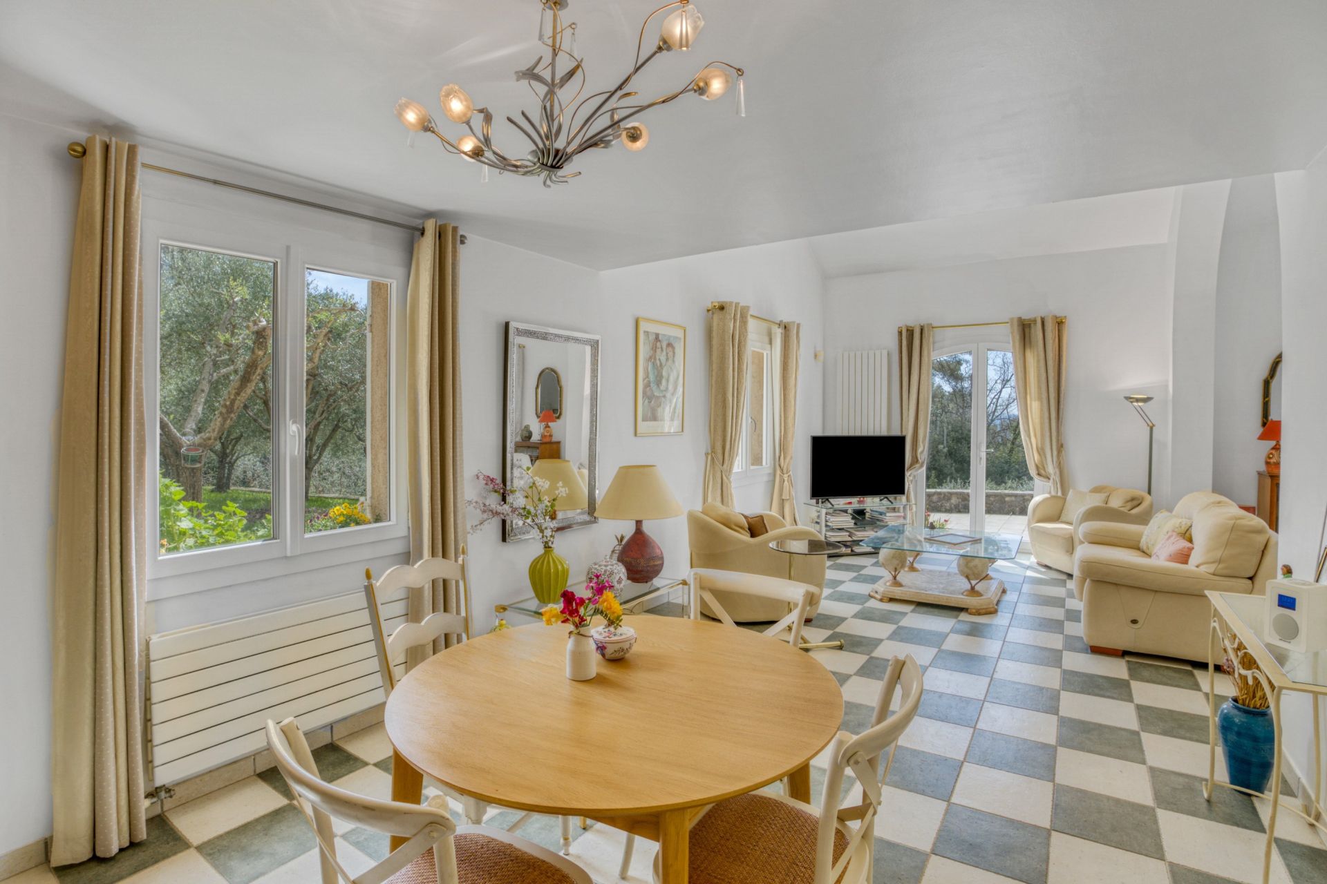 villa de luxe 5 Pièces en vente sur CABRIS (06530)