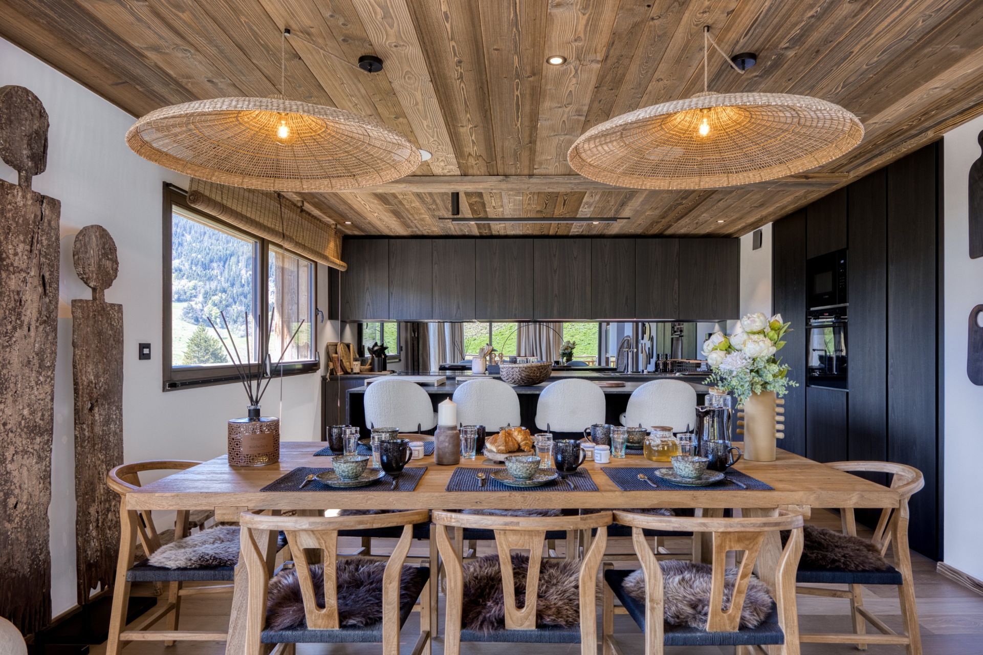 luxury chalet 8 Rooms for seasonal rent on MEGEVE (74120)
