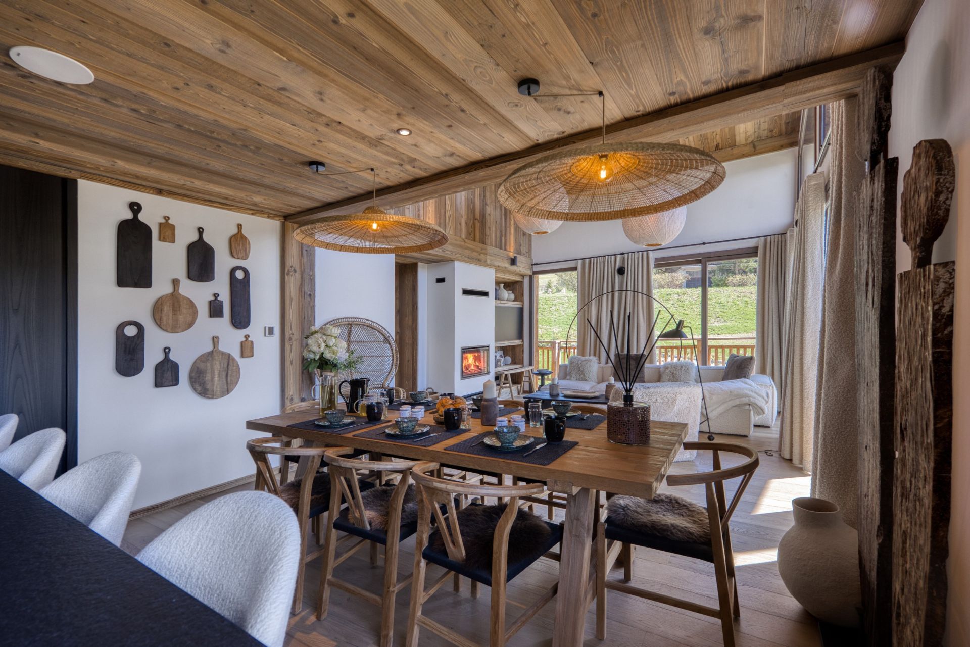 luxury chalet 8 Rooms for seasonal rent on MEGEVE (74120)