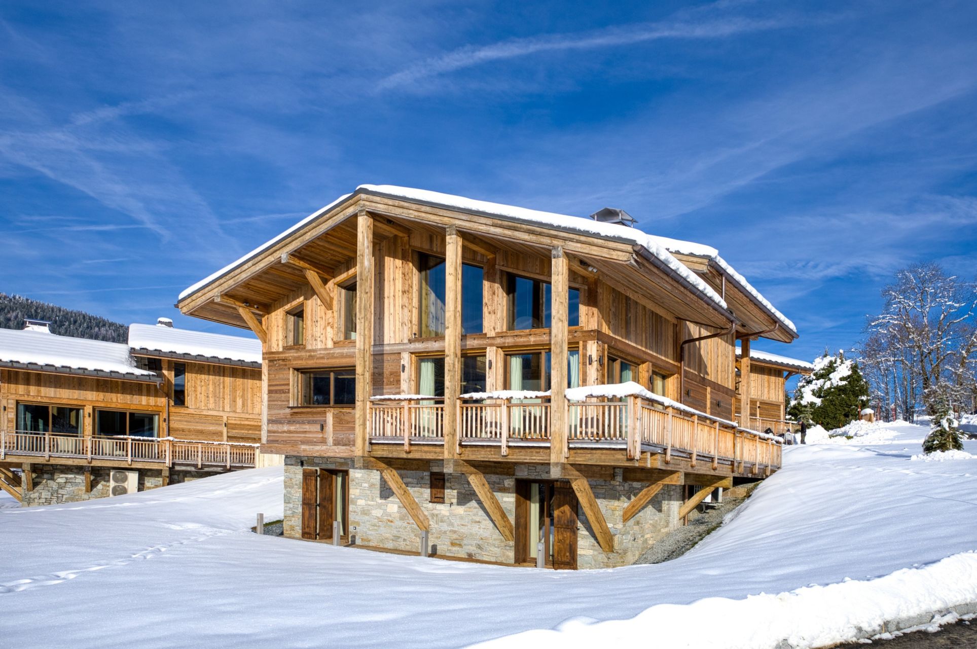 luxury chalet 8 Rooms for seasonal rent on MEGEVE (74120)